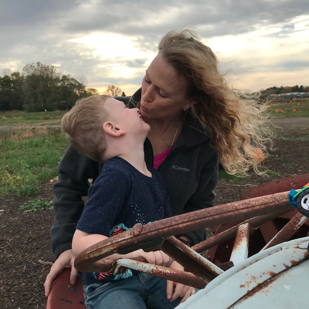 Meet 😽 😻 CAT 😻 😽, your Posher Ambassador!!